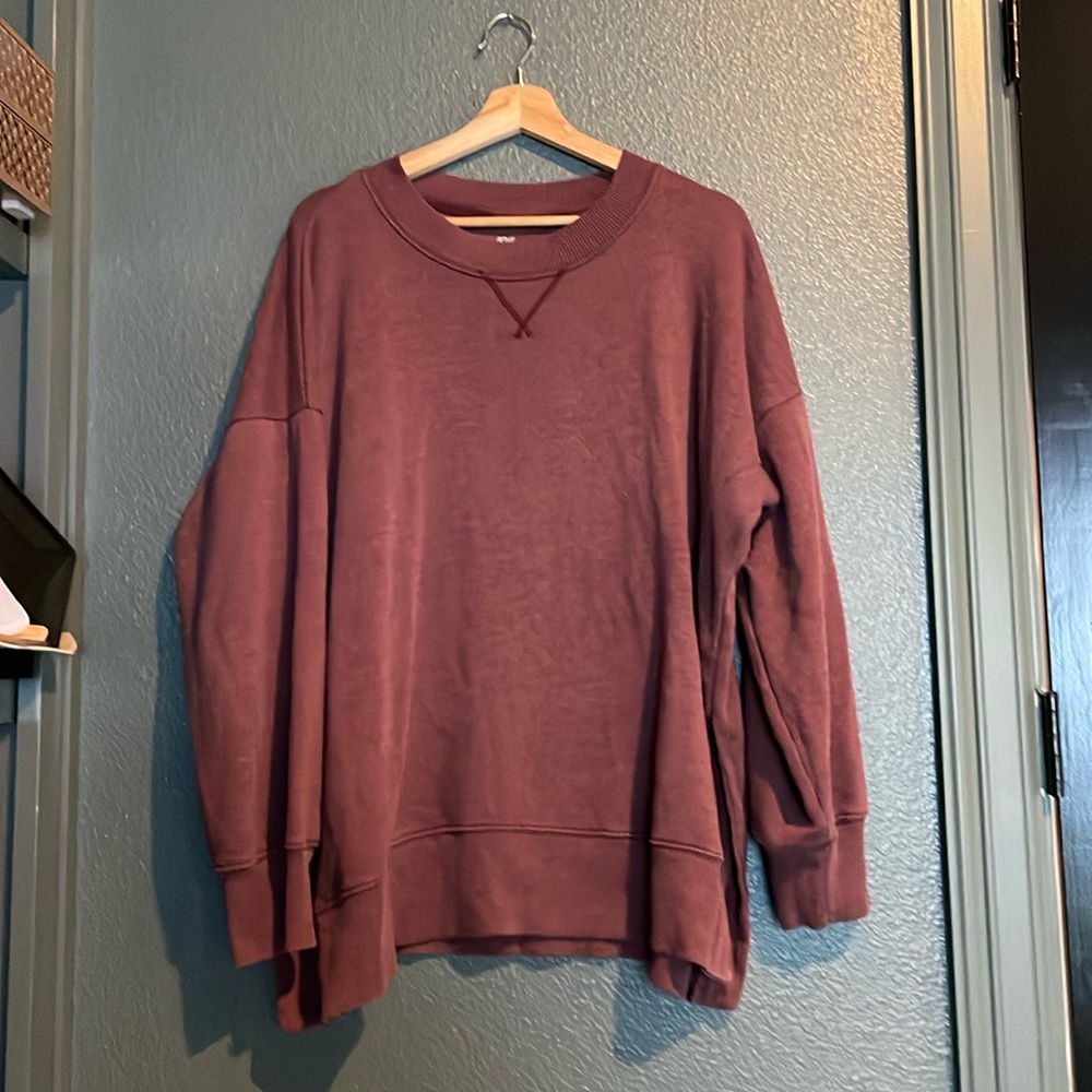 EUC Aerie Big Chill size large side slit sweatshirt oversized size large maroon